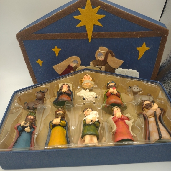 Vintage Xmas Nativity Scene 11 pieces Resin Figurines w Felt Applique Box - Picture 8 of 16